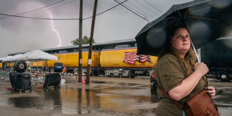 Power Restored To Most Hit By Deadly Houston Storm With Full Service Expected By Wednesday