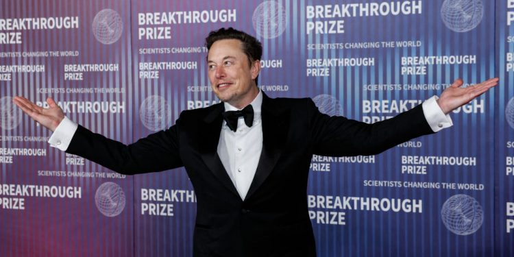 Group of Tesla Shareholders Ask Investors to Vote Against Musk’s Compensation Package