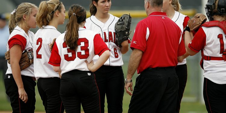 No. 1 seed Texas, 3 time Defending Champ Oklahoma Earn Top Spots in NCAA Softball Draw