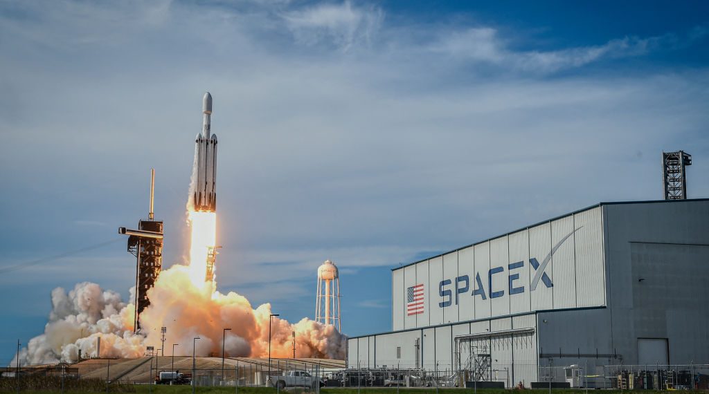 NASA Awards SpaceX $843 Million Contract To Bring Home ISS