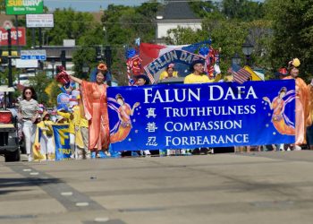 Celebrating Tradition: Arlington Independence Day Parade – Honoring Over 50 Years of Community Spirit and Patriotism!