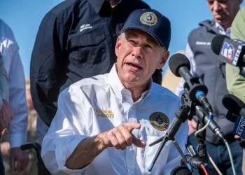 Abbott Orders Texas Hospitals to Report Health Care Costs for Illegal Immigrants