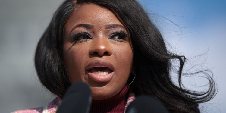 Texas State Representatives Call for Congresswoman Jasmine Crockett’s Resignation After Trump Assassination Attempt