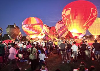 Ballooning’s Bold Beginnings: A Look at Hot Air Balloons’ Early Flights