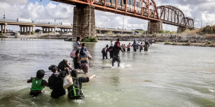 Texas Officials Arrest Illegal Immigrants From Iran, Angola