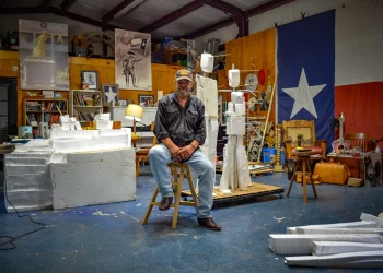Texas Sculptor Recalls Decades-Long Journey to Success