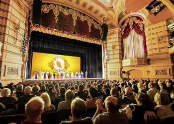 New York Times Relies on Distortion, Omission in Effort to Smear Shen Yun