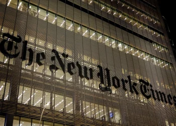 Artist Cited in New York Times Attack Articles on Shen Yun Sets Record Straight