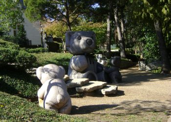 Dallas’ Lakeside Park Teddy Bears Remain a Whimsical Local Favorite