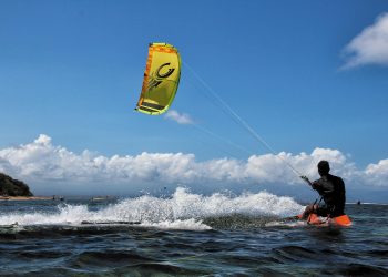 Texas Kitesurfing: Where to Learn, Ride & Thrive