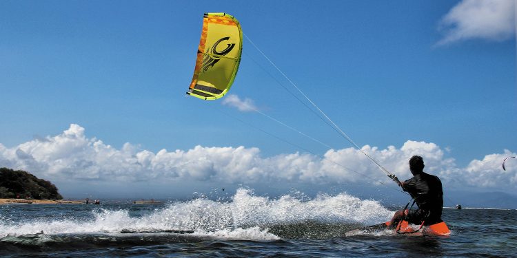 Texas Kitesurfing: Where to Learn, Ride & Thrive