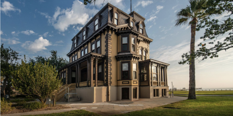 This Victorian Mansion on the Texas Coast Had Indoor Plumbing Before Most of America