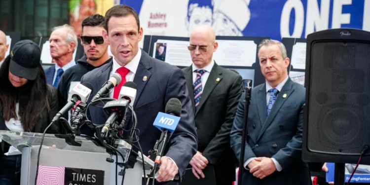 US Official Warns Of New Deadly Synthetic Opioid From China