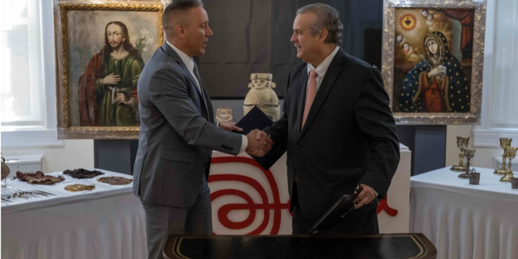 FBI Returns Centuries-Old Peruvian Artifacts After Investigations in New Mexico and Nevada